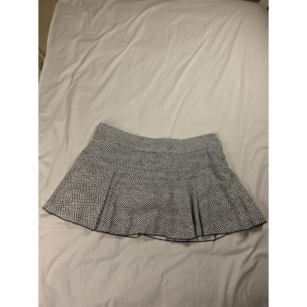 Nike Skort Womens Medium Black Geometric Print Tennis Athletic Skirt Activewear